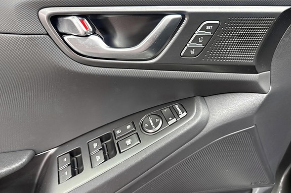 Hyundai IONIQ 19 of 27