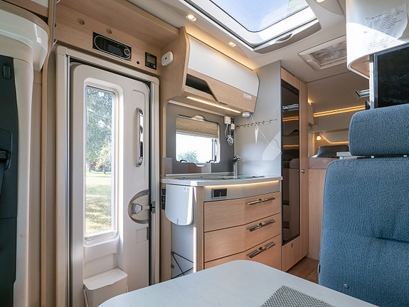 Hymer B 580 MC | MERCEDES 170 HK | AUTOMAT | ENKLE SENGER | SOLCELLE | LITIUMBATTERI 17 of 30