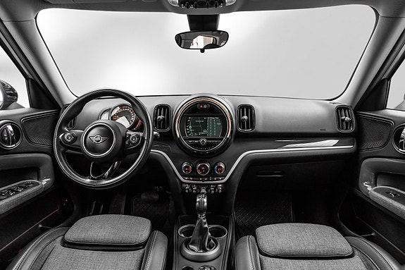 MINI Countryman Cooper SE 16 of 26