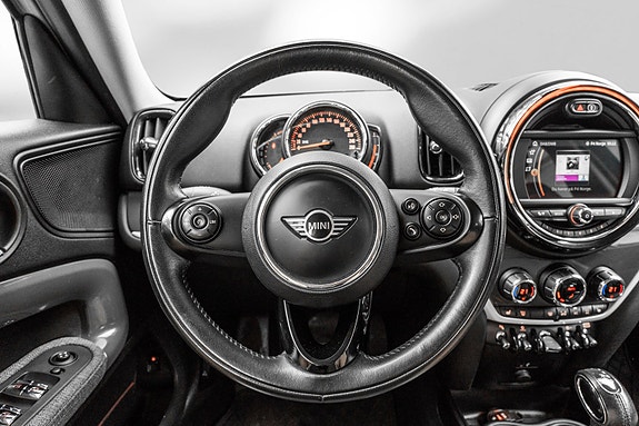 MINI Countryman Cooper SE 17 of 26
