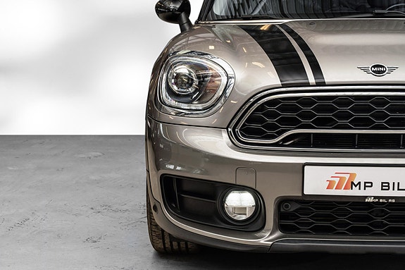 MINI Countryman Cooper SE 2 of 26