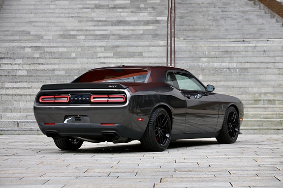 Dodge Challenger 7 of 27
