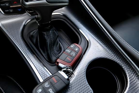 Dodge Challenger 25 of 27