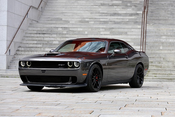 Dodge Challenger 2 of 27