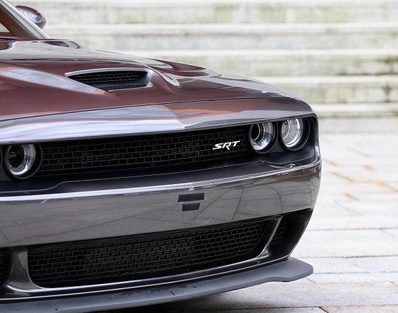 Dodge Challenger 8 of 27