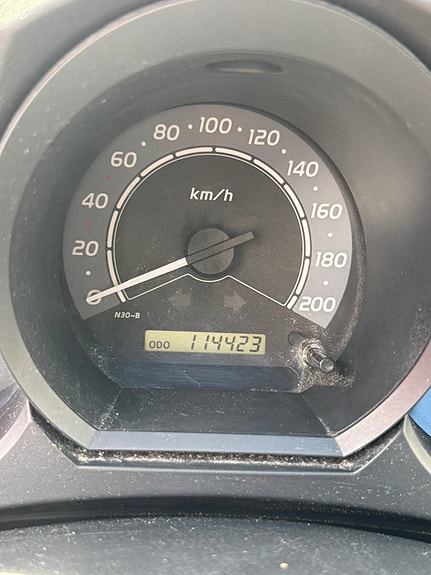 Toyota HiLux 5 of 12