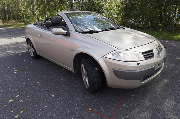 Renault Megane 13 of 16