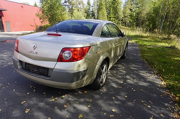 Renault Megane 9 of 16