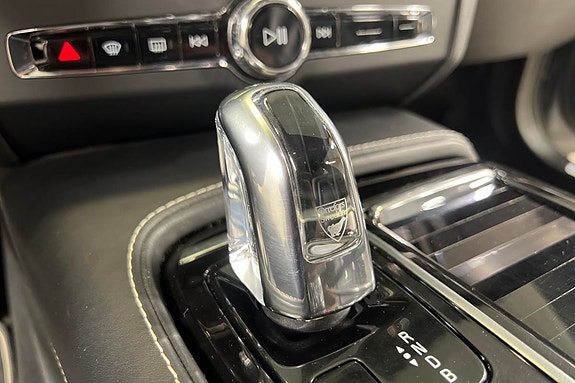 Volvo S90 17 of 30