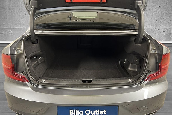 Volvo S90 27 of 30