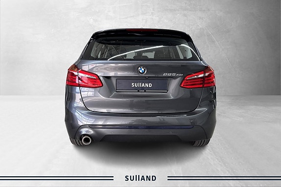 BMW 225xe 4 of 29