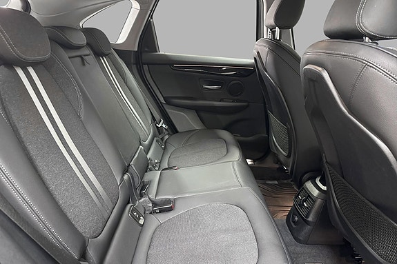 BMW 225xe 17 of 29