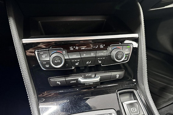 BMW 225xe 15 of 29
