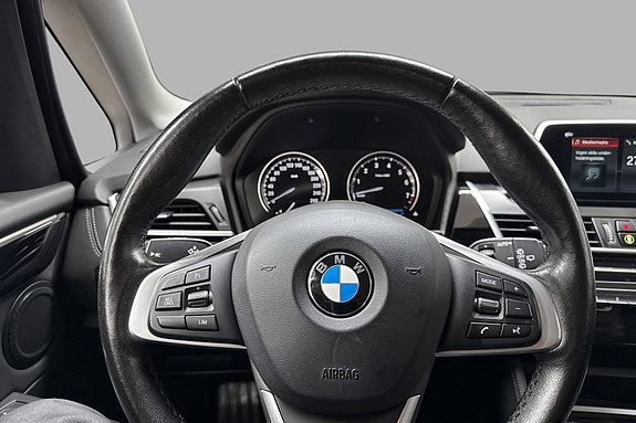 BMW 225xe 12 of 29