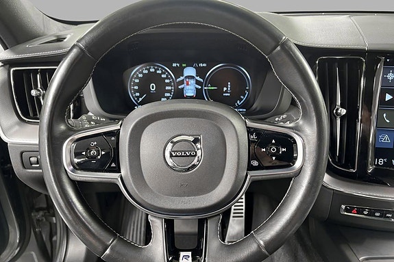 Volvo XC60 14 of 27