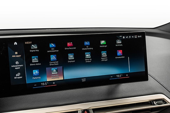 BMW iX 26 of 30