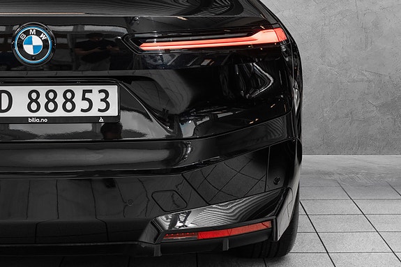 BMW iX 7 of 30