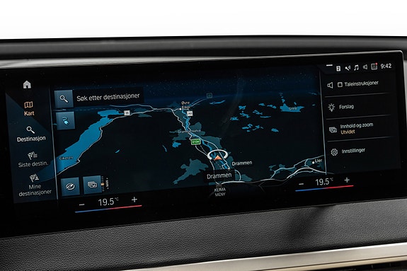 BMW iX 27 of 30