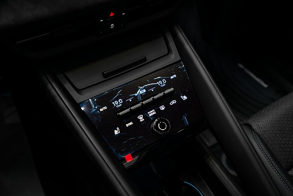 Porsche Macan 21 of 30