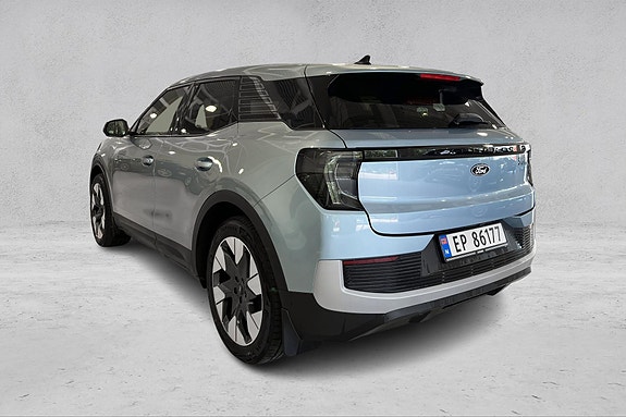 Ford Explorer 3 of 27