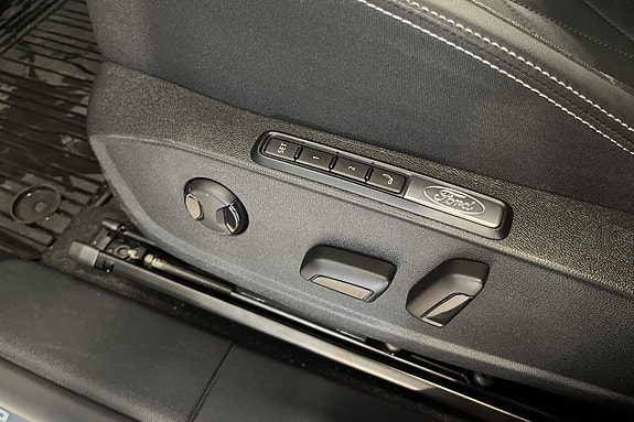Ford Explorer 20 of 27