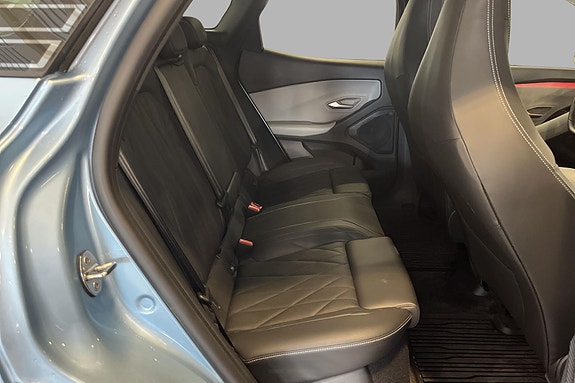 Ford Explorer 15 of 27
