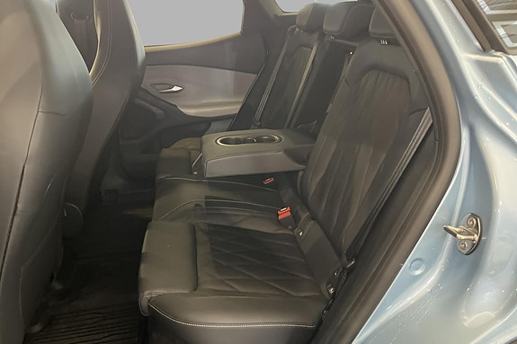 Ford Explorer 16 of 27