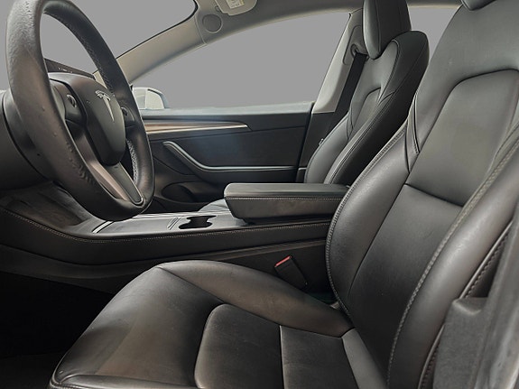 Tesla Model 3 12 of 30