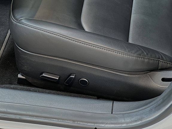 Tesla Model 3 14 of 30