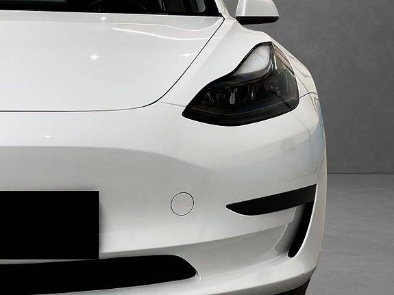 Tesla Model 3 3 of 30