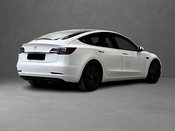 Tesla Model 3 7 of 30