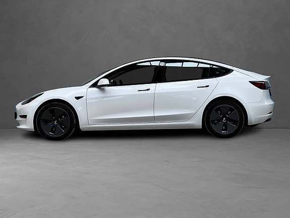 Tesla Model 3 11 of 30