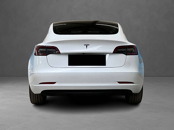 Tesla Model 3 8 of 30