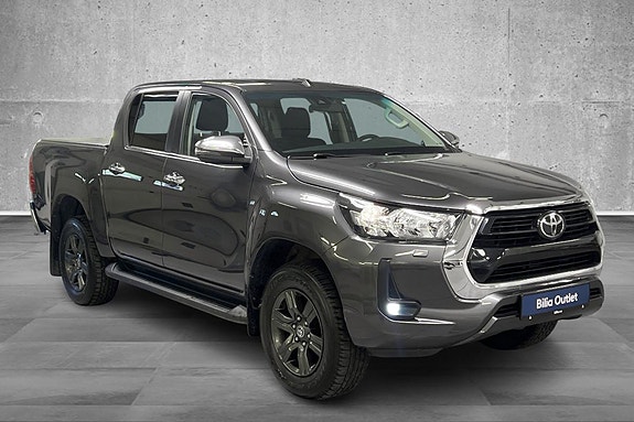 Toyota HiLux 27 of 30