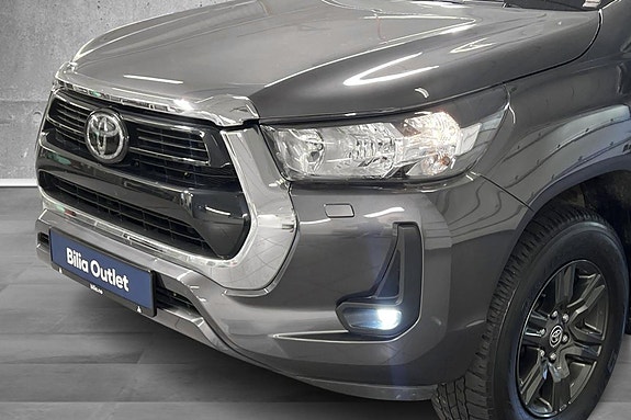Toyota HiLux 29 of 30