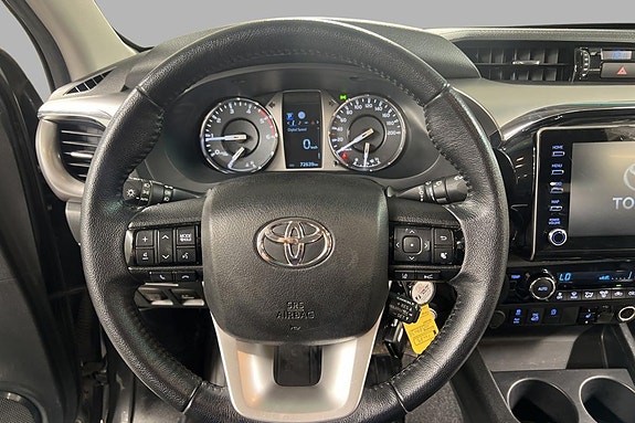 Toyota HiLux 6 of 30