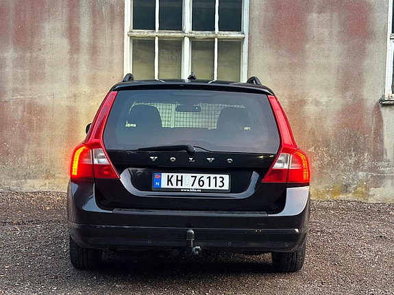 Volvo V70 7 of 25