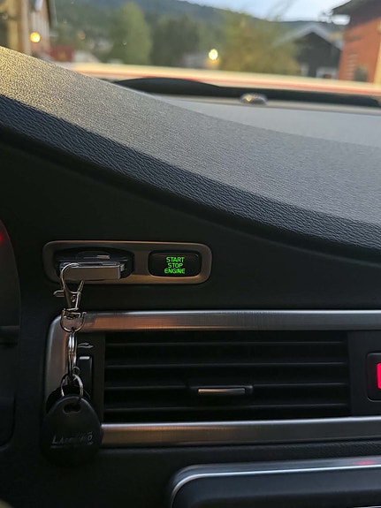 Volvo V70 18 of 25
