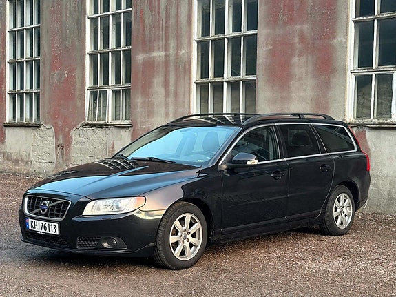 Volvo V70 9 of 25