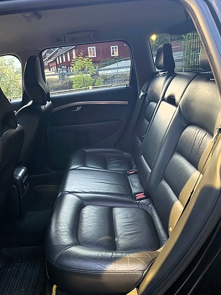 Volvo V70 21 of 25