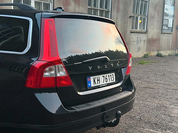 Volvo V70 6 of 25