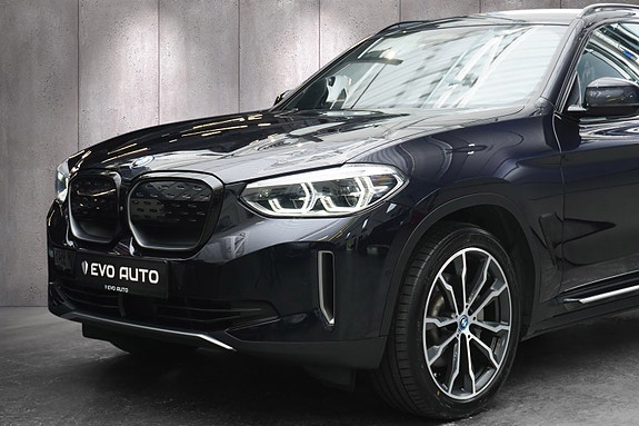 BMW iX3 2 of 30