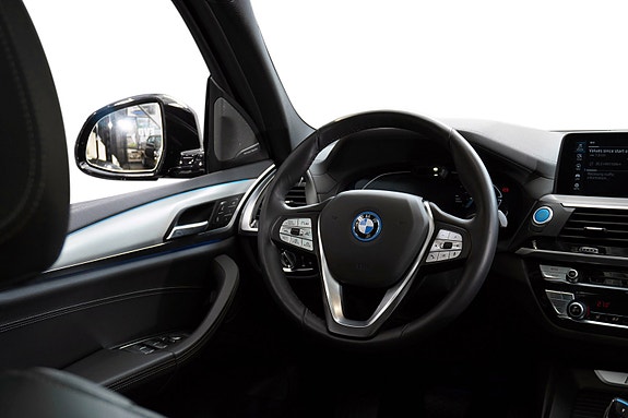 BMW iX3 18 of 30