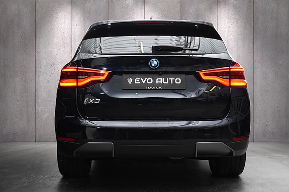 BMW iX3 11 of 30
