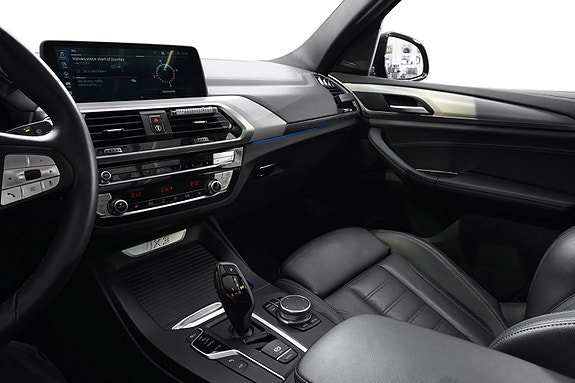 BMW iX3 29 of 30