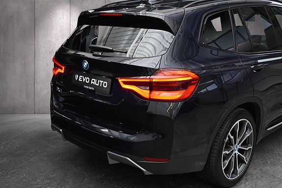 BMW iX3 12 of 30