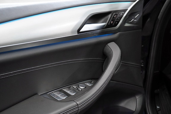 BMW iX3 20 of 30