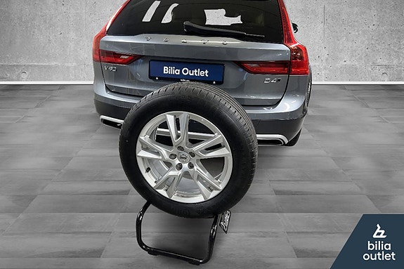 Volvo V90 Cross Country 17 of 18