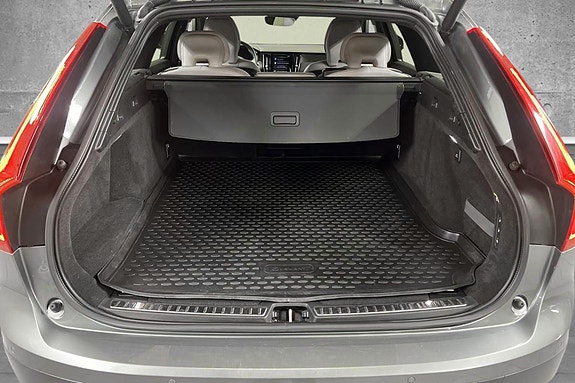 Volvo V90 Cross Country 15 of 18