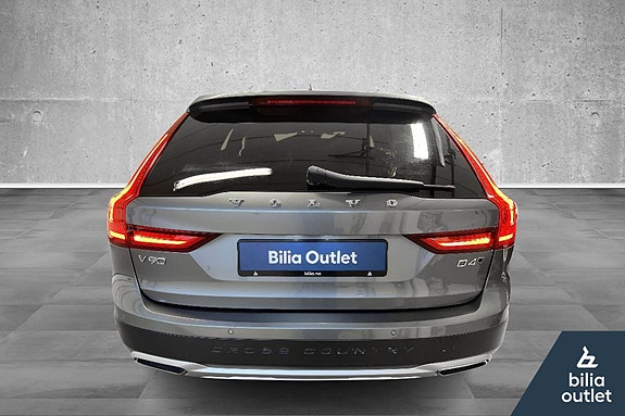Volvo V90 Cross Country 5 of 18